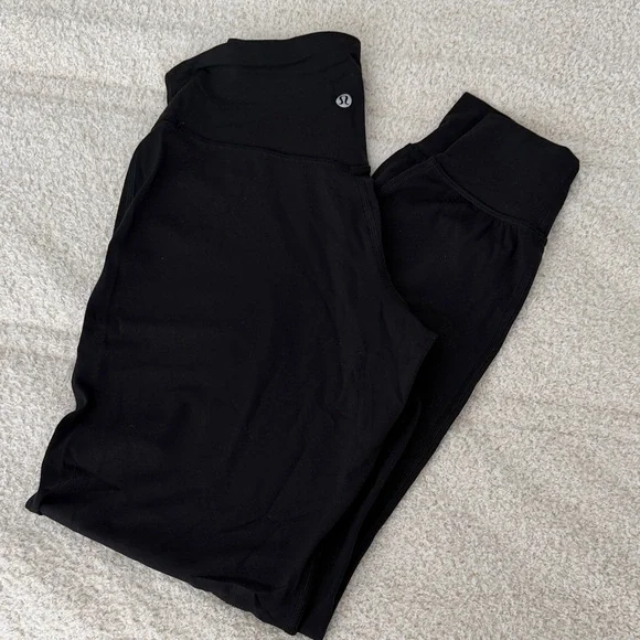 Lululemon Black Leggings Align High-Rise
Jogger - Picture 1 of 2